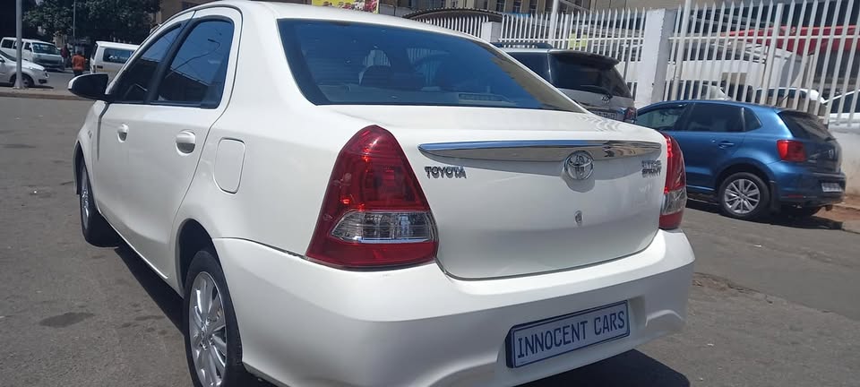 2019 TOYOTA ETIOS SEDAN 1.5 SPRINT MANUAL TRANSMISSION, MILEAGE WHITE COLOR, PRICE