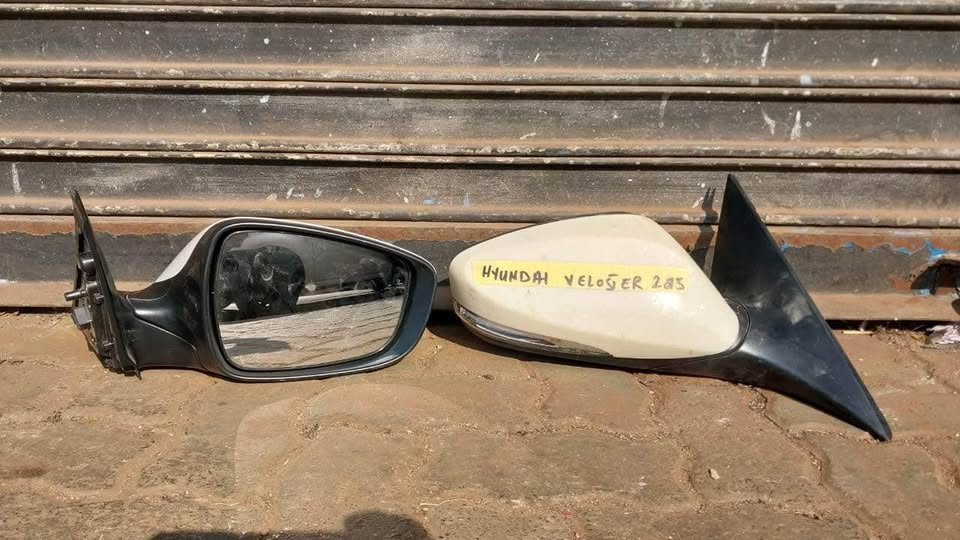 Hyundai Veloster side mirrors - Private Seller Hyundai Veloster side mirrors - Private Seller