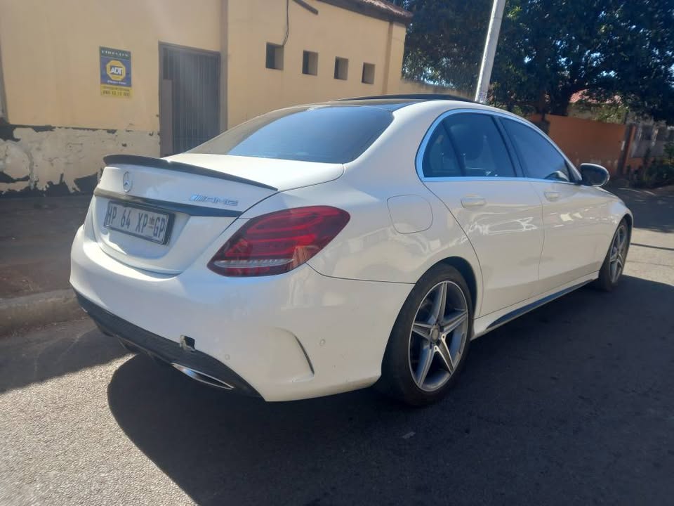 2016 Mercedes Benz C200 AMG AUTOMATIC, Sunroof, Leather seat, Service book