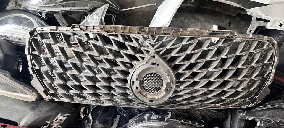 GWM P SERIES MAIN GRILL - Private Seller GWM P SERIES MAIN GRILL - Private Seller