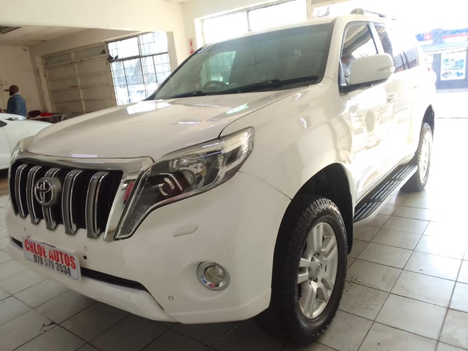 2014 TOYOTA LANDCRUISER PRADO 3.0VX 4X4 DIESEL AUTOMATIC WHITE LEATHER INTERIOR FULL SERVICE HIST