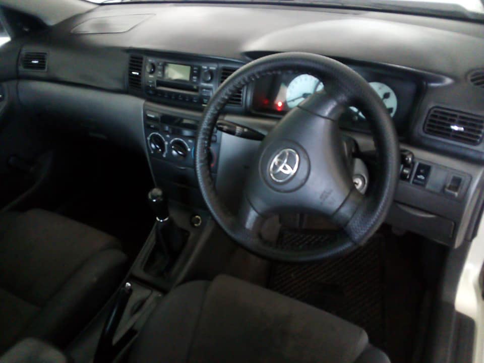 2008 Gold toyota Corolla 1.6 I GLE  miliage 97000 km manual petrol