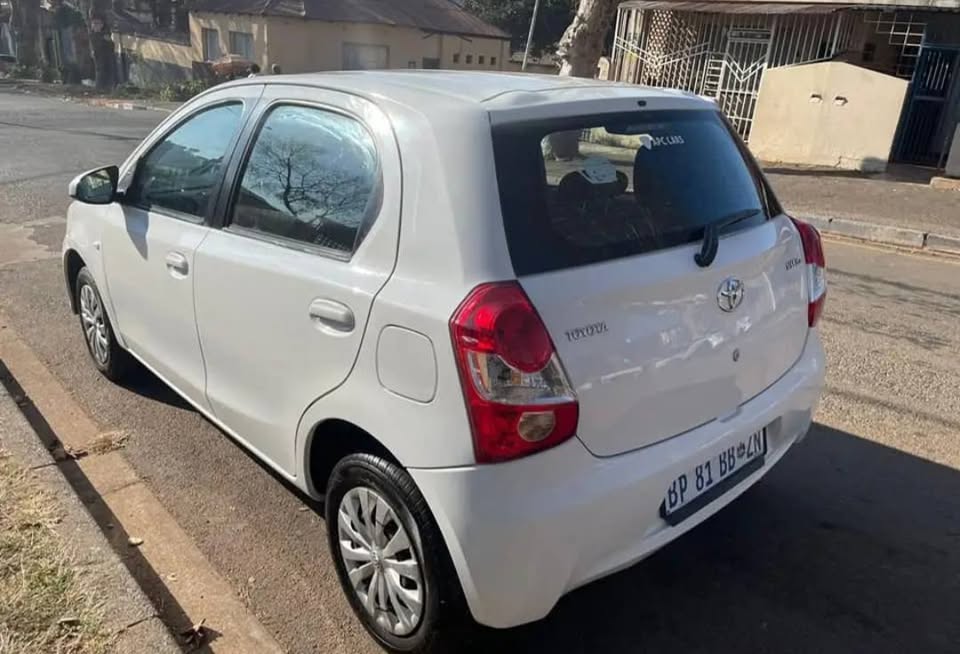 2019 TOYOTA ETIOS HATCHBACK 1.5 MANUAL TRANSMISSION IN EXCELLENT CONDITION