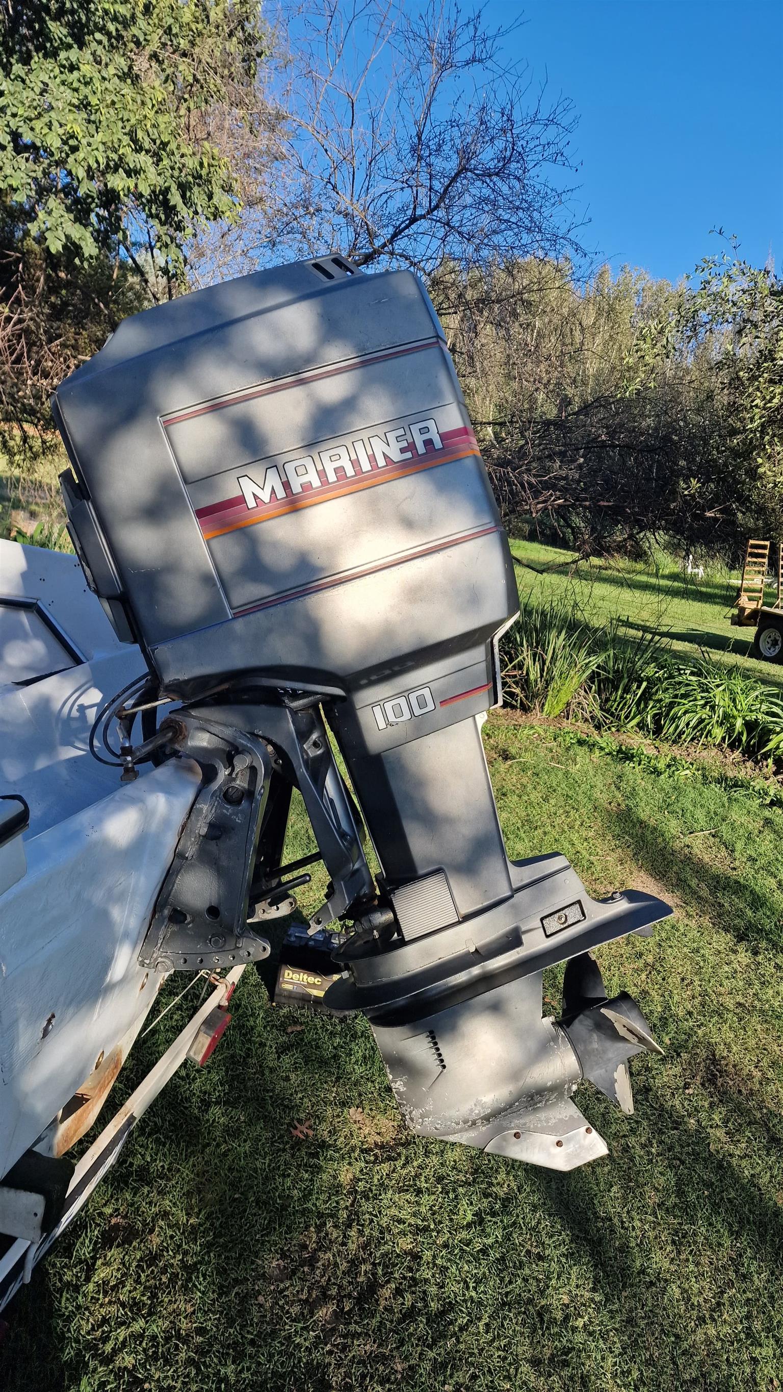 Outboard motor 100hp Mariner
