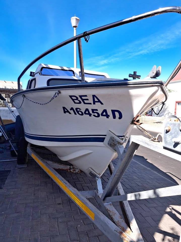 "Flamingo 5.4m Boat + 60HP Yamaha β Adventure-Ready Bargain, Needs a Little TLC" "Flamingo 5.4m Boat + 60HP Yamaha β Adventure-Ready Bargain, Needs a Little TLC"