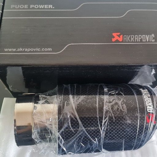 akrapovic carbon fibre exhaust tail pipe