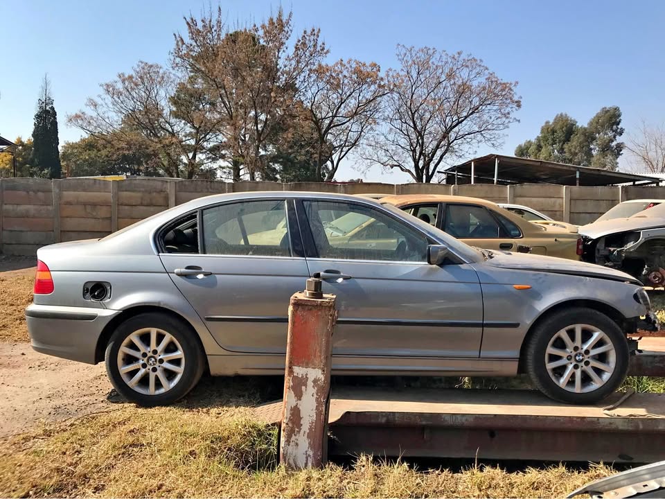 BMW 3 series E46 325i Spares