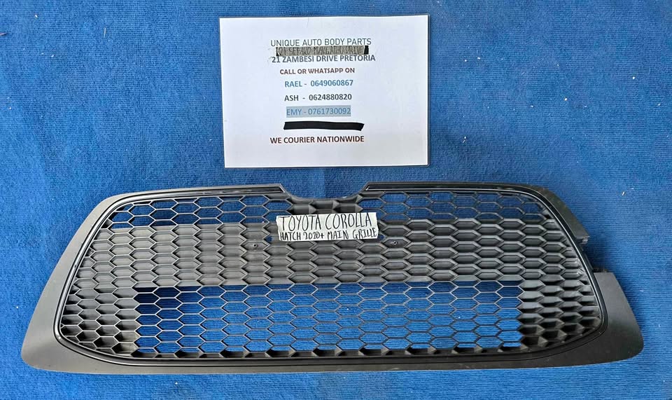 Toyota Corolla Hatchback  Main Grill 2020 + - Private Seller