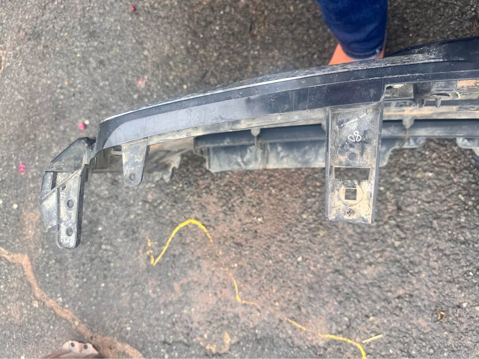 Toyota Legend 50 main grille - Private Seller Toyota Legend 50 main grille - Private Seller