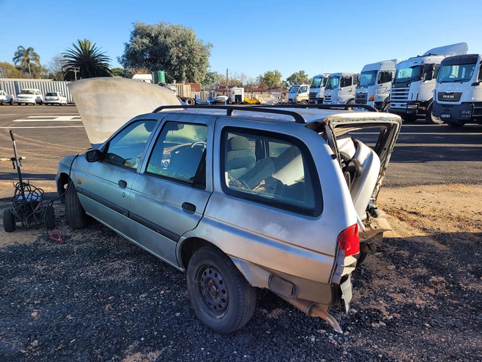Ford Escort Station Wagon Stripping for Spares. - Private Seller Ford Escort Station Wagon Stripping for Spares. - Private Seller