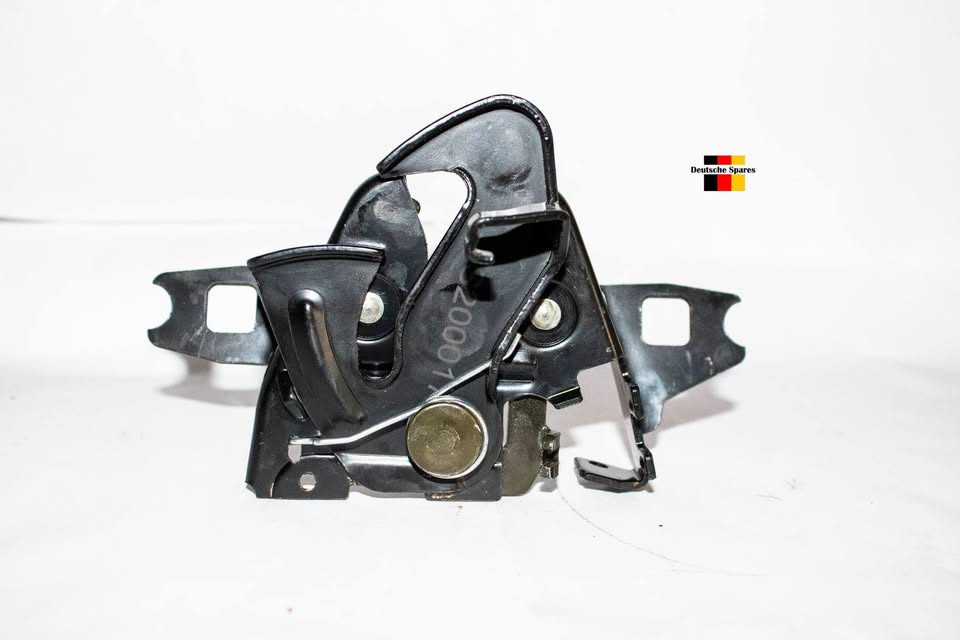 VOLKSWAGEN POLO CLASSIC/PLAYA 99-02 BONNET CATCH - Private Seller VOLKSWAGEN POLO CLASSIC/PLAYA 99-02 BONNET CATCH - Private Seller