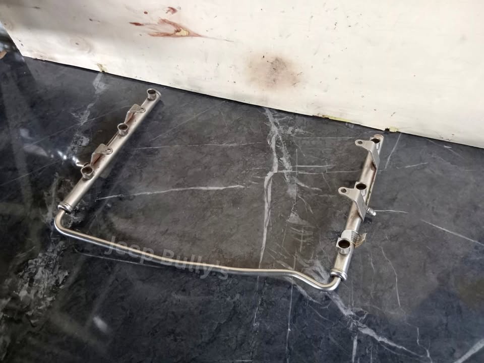 Fuel Rail From Stripped Jeep Liberty - Private Seller Fuel Rail From Stripped Jeep Liberty - Private Seller
