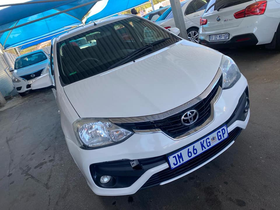 2020 TOYOTA ETIOS 1.5 SPRINT HATCHBACK MANUAL