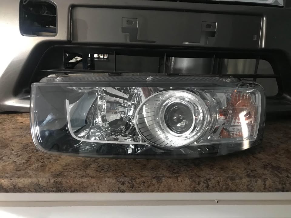 2016 Chevrolet Captiva headlight - Private Seller 2016 Chevrolet Captiva headlight - Private Seller