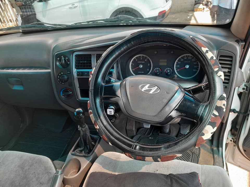 2014 HYUNDAI H-100 2.6 WITH CANOPY MANUAL