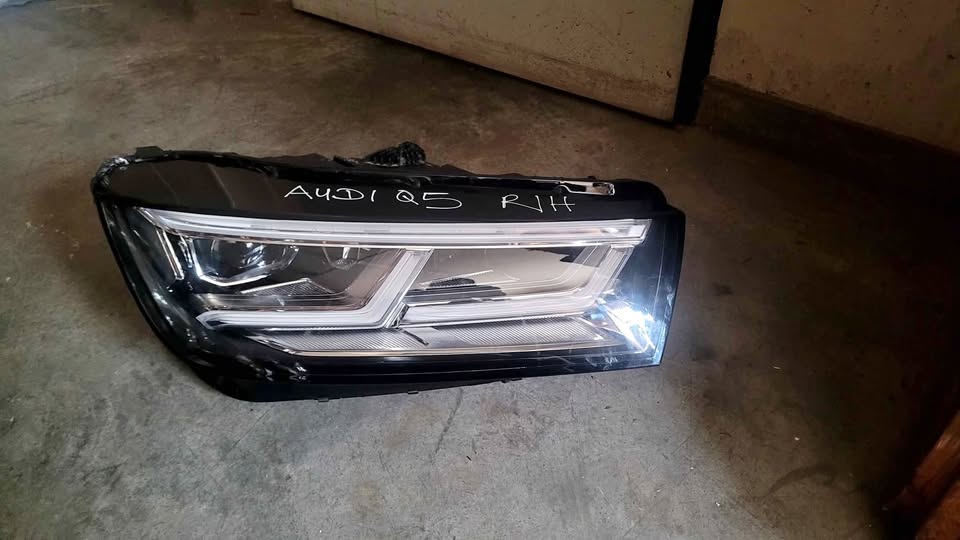 Audi Q Xenon Full LED Headlight - Private Seller Audi Q Xenon Full LED Headlight - Private Seller