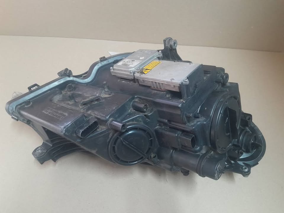 2003-2010 MERCEDES BENZ CLS W219 LEFT SIDE XENON HEADLIGHT FOR SALE