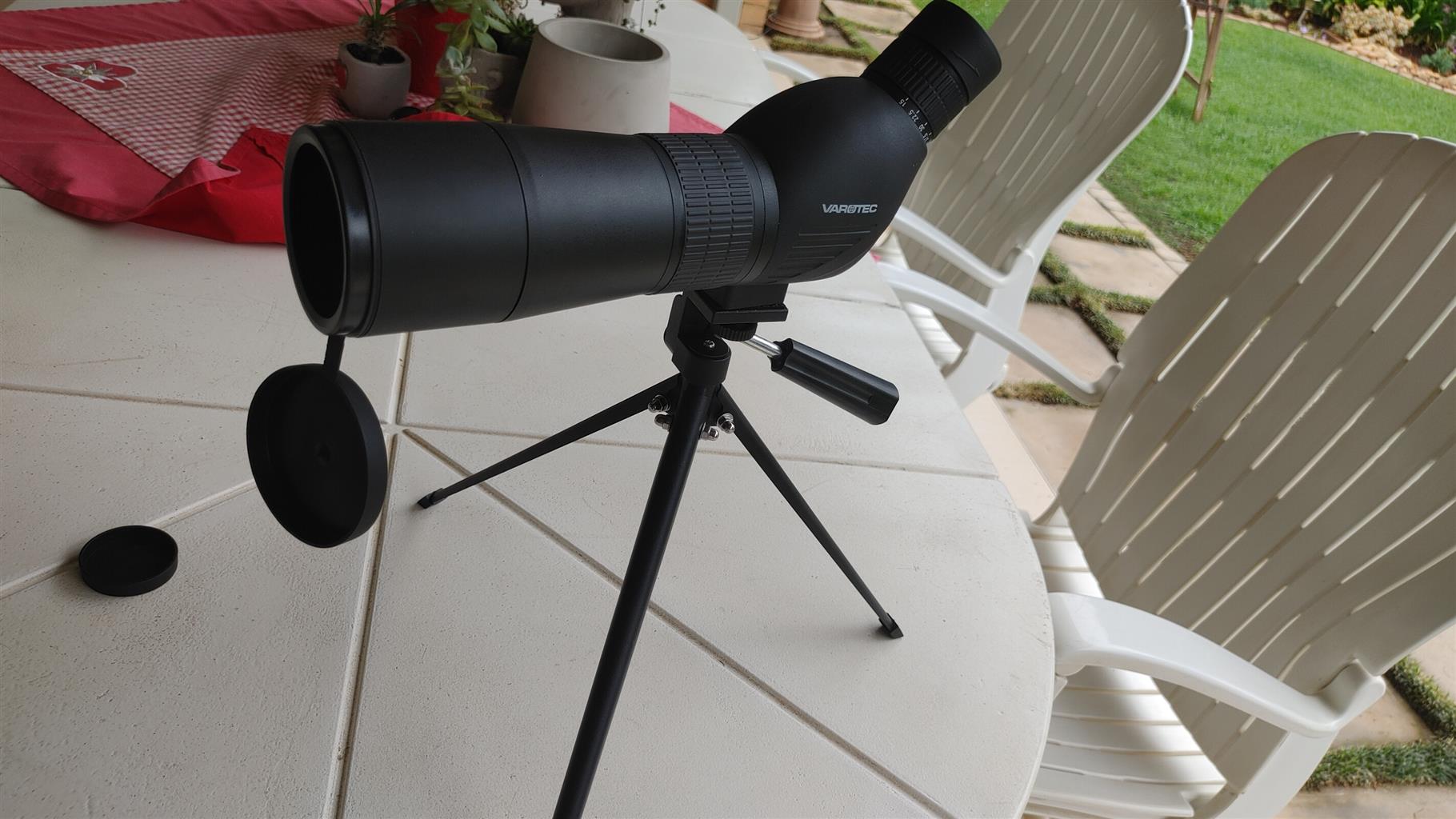Spotting scopes 2 models on tripods affordable