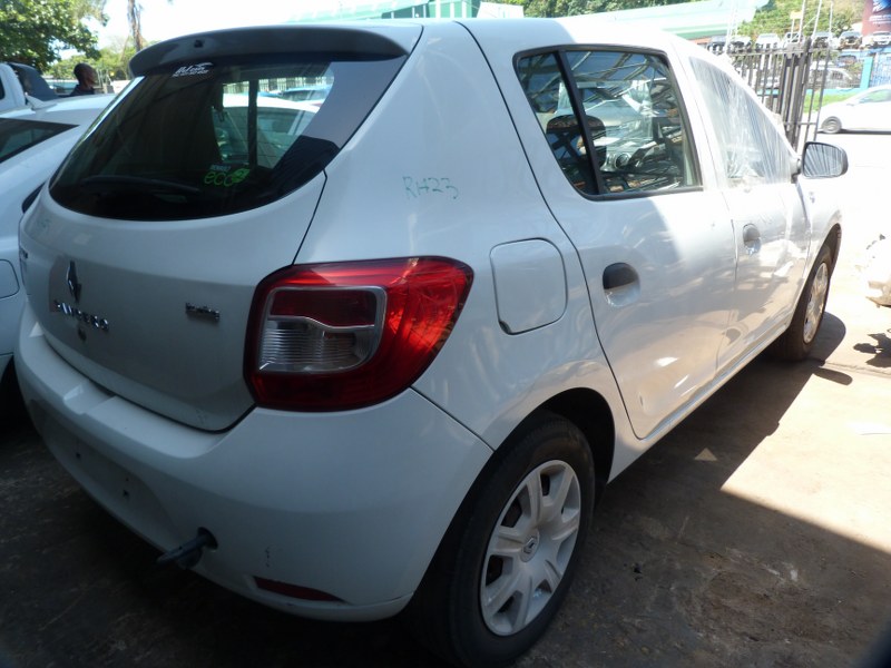 Renault Sandero 900T Dynamique Manual White - 2015 STRIPPING FOR SPARES - Private Seller