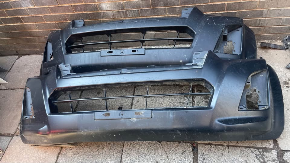 ISUZU KB 250 BUMPER ISUZU KB 300 BUMPER ISUZU D-MAX FRONT BUMPER - Private Seller ISUZU KB 250 BUMPER ISUZU KB 300 BUMPER ISUZU D-MAX FRONT BUMPER - Private Seller
