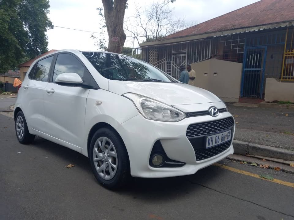 2020 Hyundai i10 Grand 1.2 Petrol, Automatic, White Color, Mileage