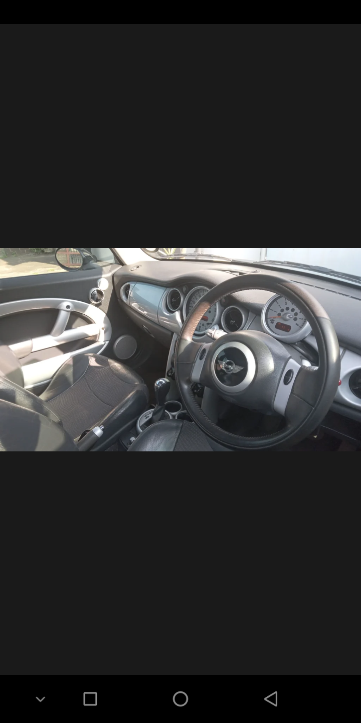 Mini Cooper car | Junk Mail Marketplace