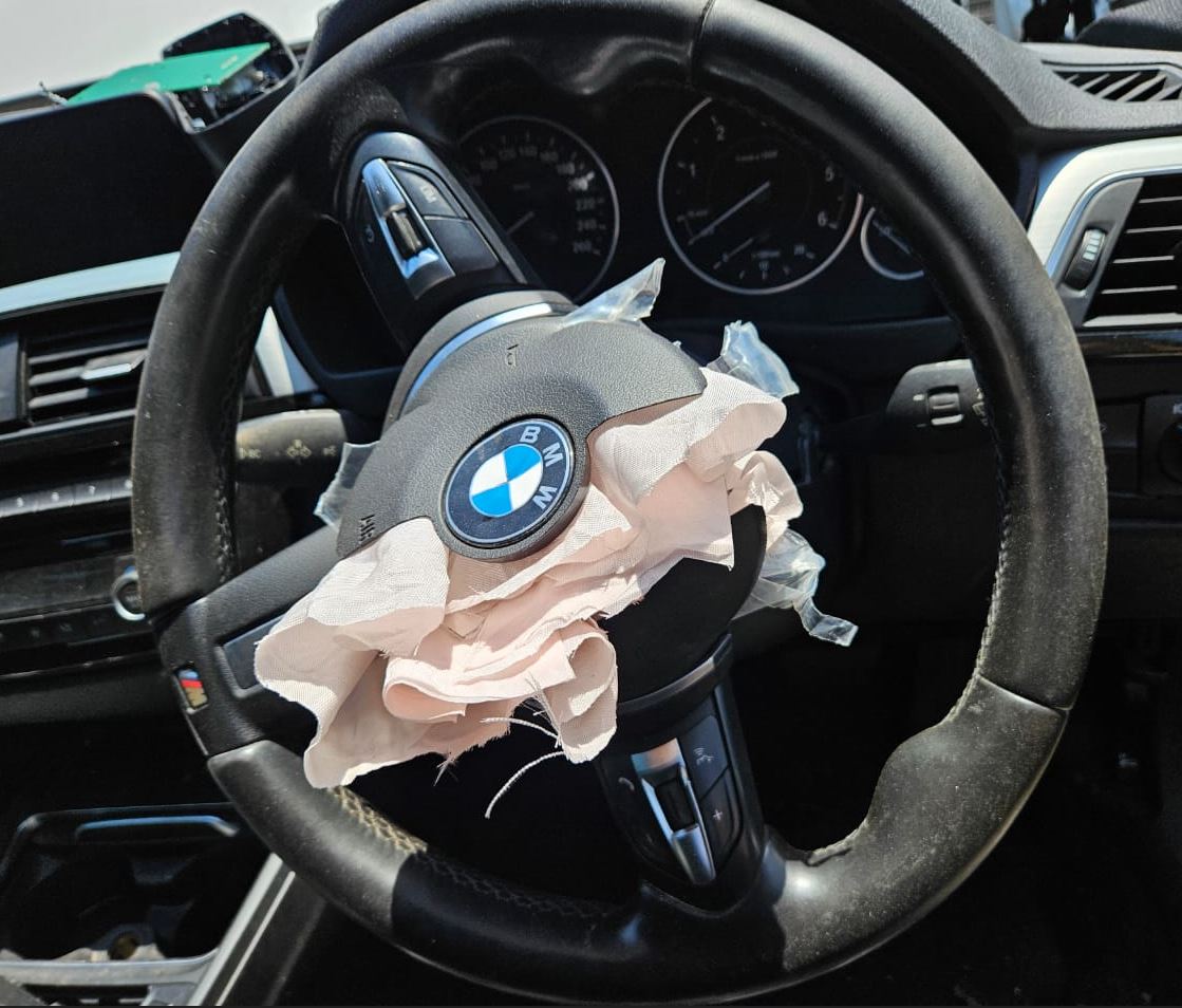 2017 Bmw 320d steering wheel used for sale - Private Seller 2017 Bmw 320d steering wheel used for sale - Private Seller