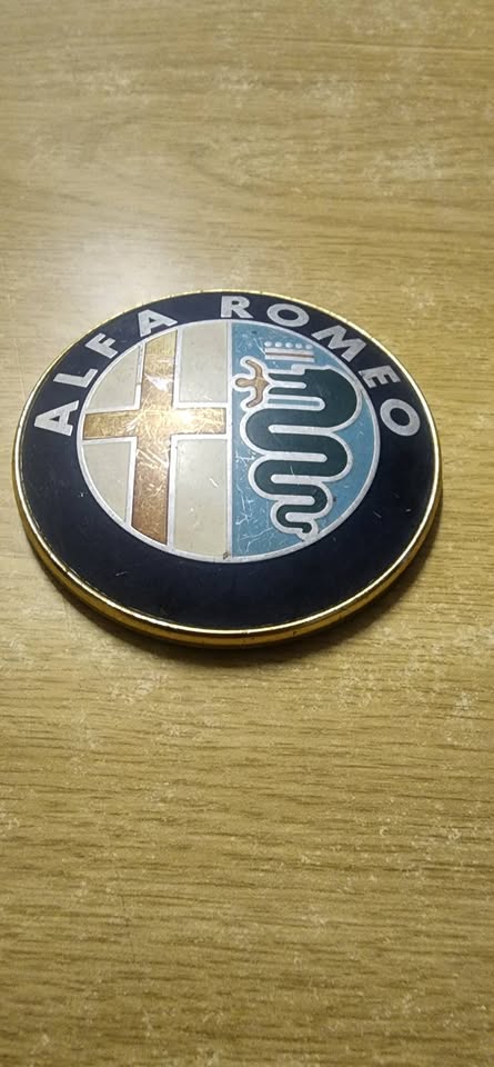 Alfa Romeo Sud / Sprint / 33 Grill Badge - Private Seller Alfa Romeo Sud / Sprint / 33 Grill Badge - Private Seller