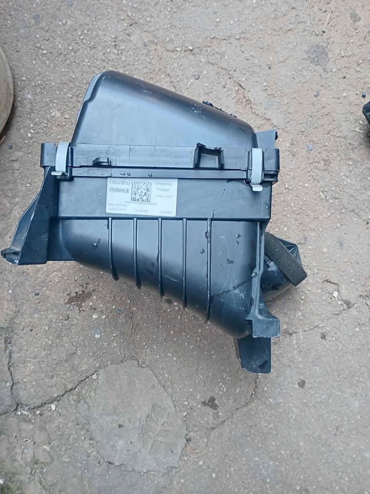 Isuzu TFR / D air filter - Private Seller Isuzu TFR / D air filter - Private Seller