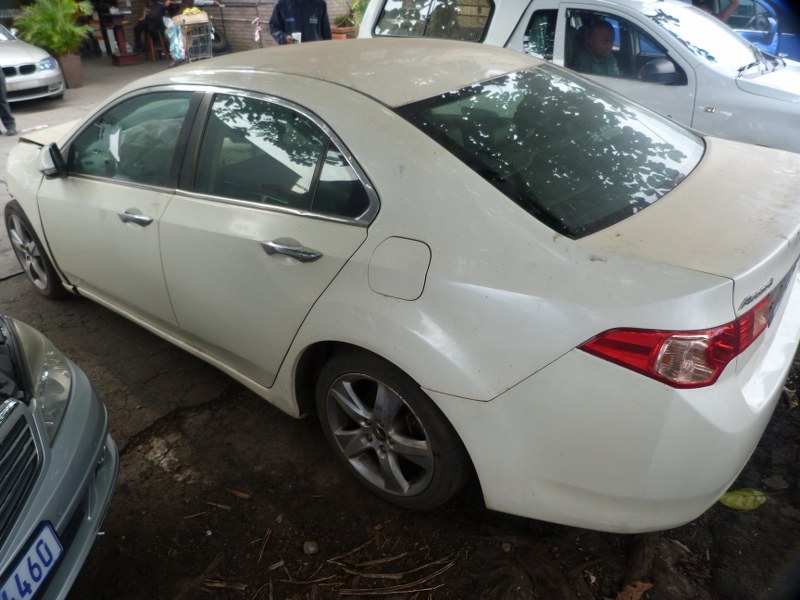 Honda Accord 2.0i AT White - 2011 STRIPPING FOR SPARES - Private Seller Honda Accord 2.0i AT White - 2011 STRIPPING FOR SPARES - Private Seller
