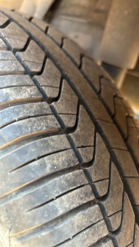 Mahindra KUV 100 Mags For Sale @Circle 7 Used Parts Call or WhatsApp - Private Seller