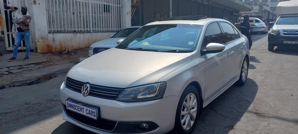 2012 VW JETTS Tsi 1.6 , MANUAL TRANSMISSION,  SILVER COLOUR, 90000KM, ACCIDENT FREE