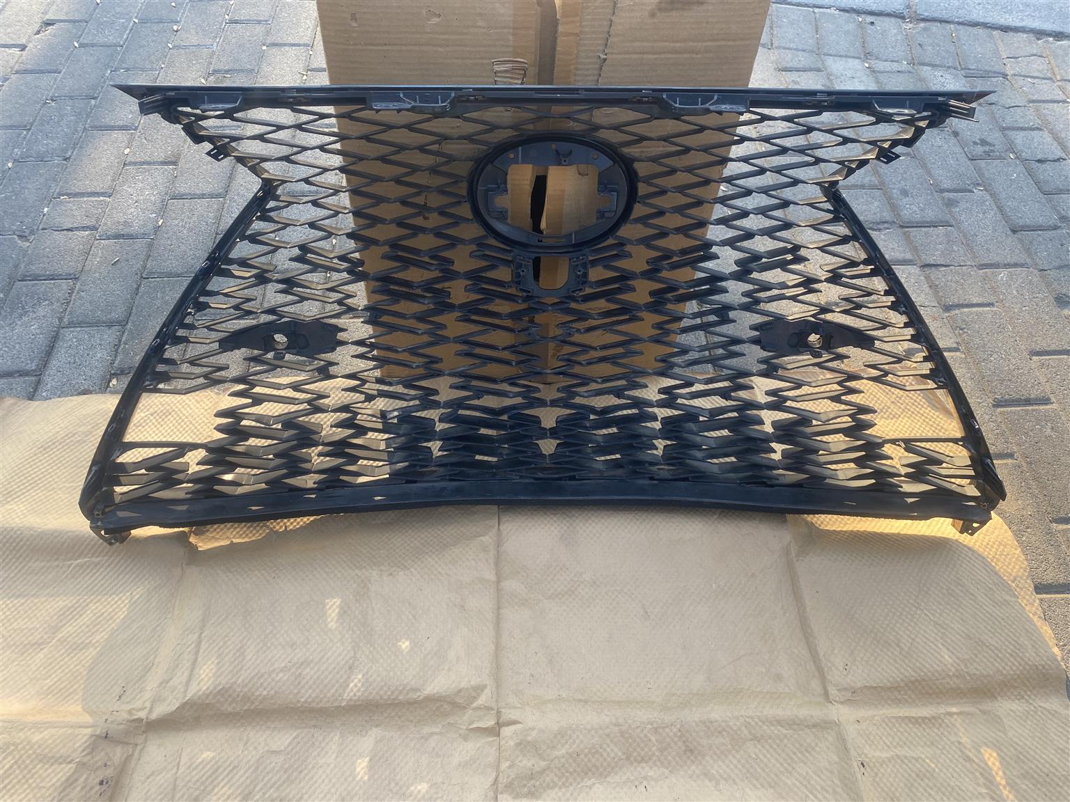2020 LEXUS NX300 F-SPORT RADIATOR GRILLE FOR SALE. IN PRISTINE CONDITION