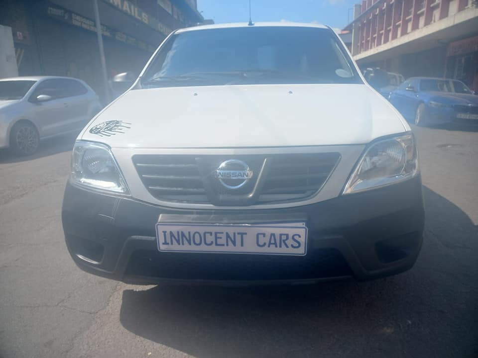 2021 NISSAN NP200 1.6 PETROL ENGINE BAKKIE, MANUAL, WHITE IN COLOR, 18000KM