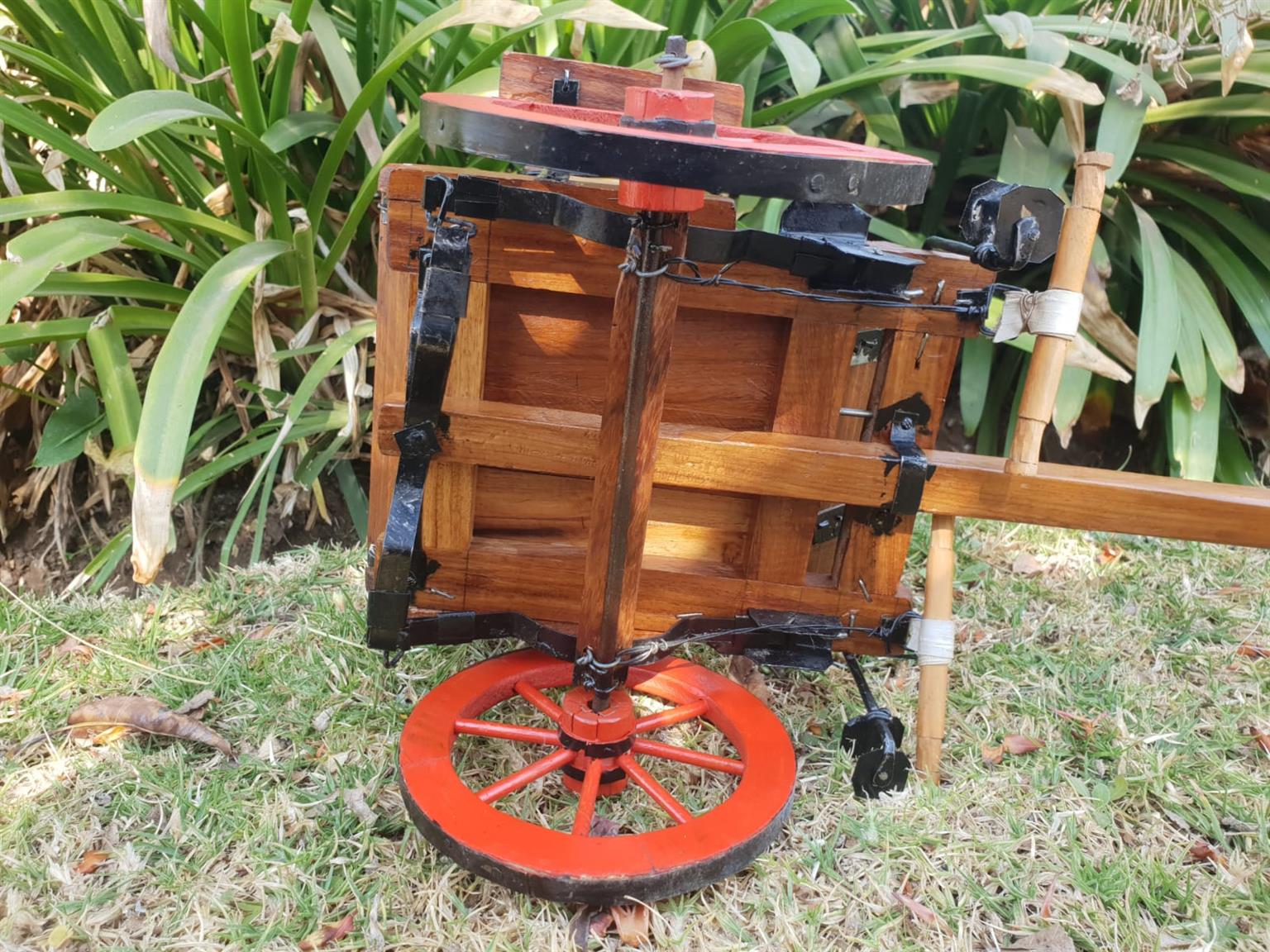 Vintage Hand Made Model 'Kapkar' (buggie)