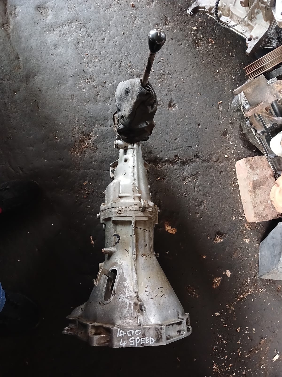 NISSAN 1400 4 SPEED GEARBOX FOR SALE