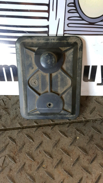 mercedes benz w123 fuse box cover junk mail Mercedes C240 Fuse Box Diagram mercedes benz w123 fuse box cover