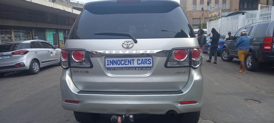2014 TOYOTA FORTUNER 3.0 D4D DIESEL, 4X4 AUTOMATIC, SILVER COLOUR, MILEAGE