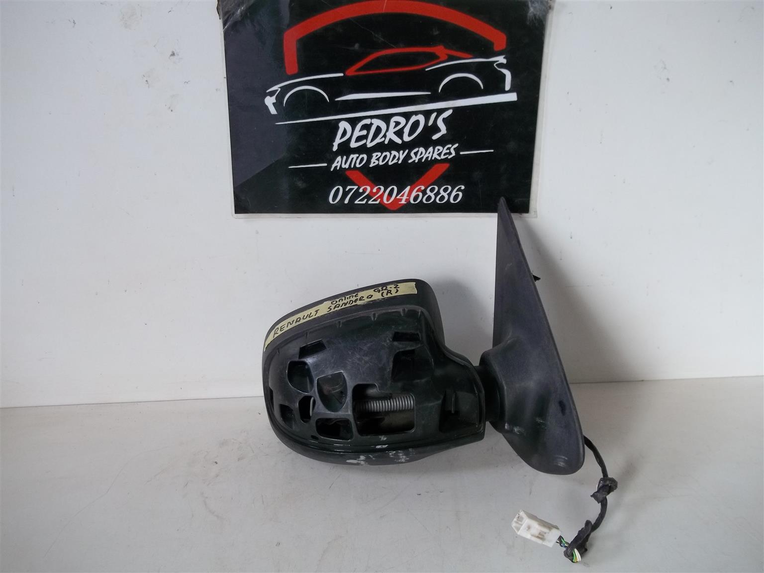 Renault Sandero right mirror (Electric) - Private Seller Renault Sandero right mirror (Electric) - Private Seller