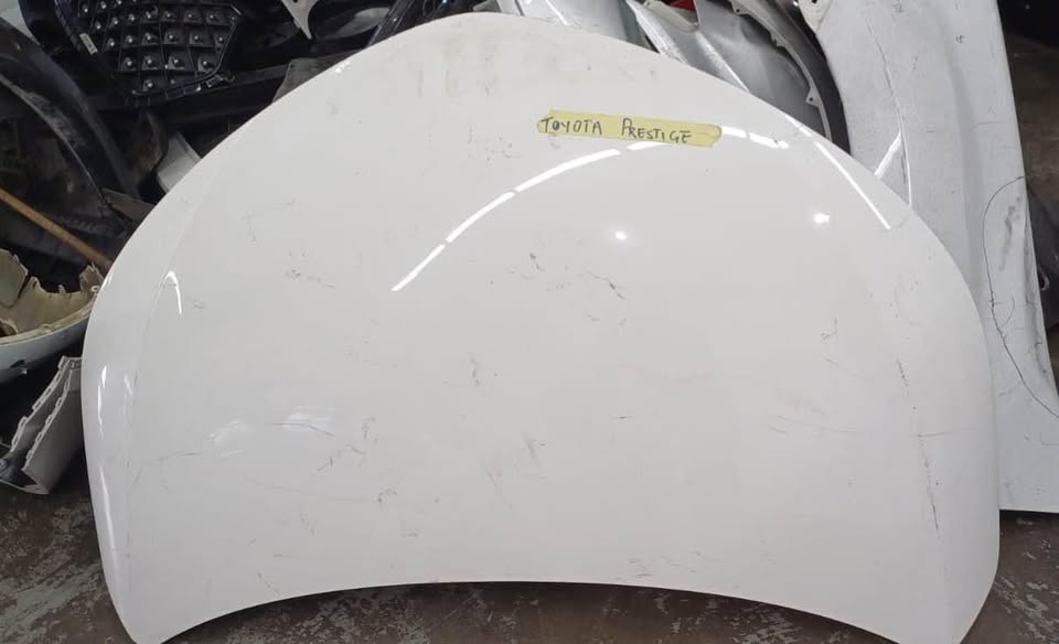 Toyota Prestige bonnet - Private Seller