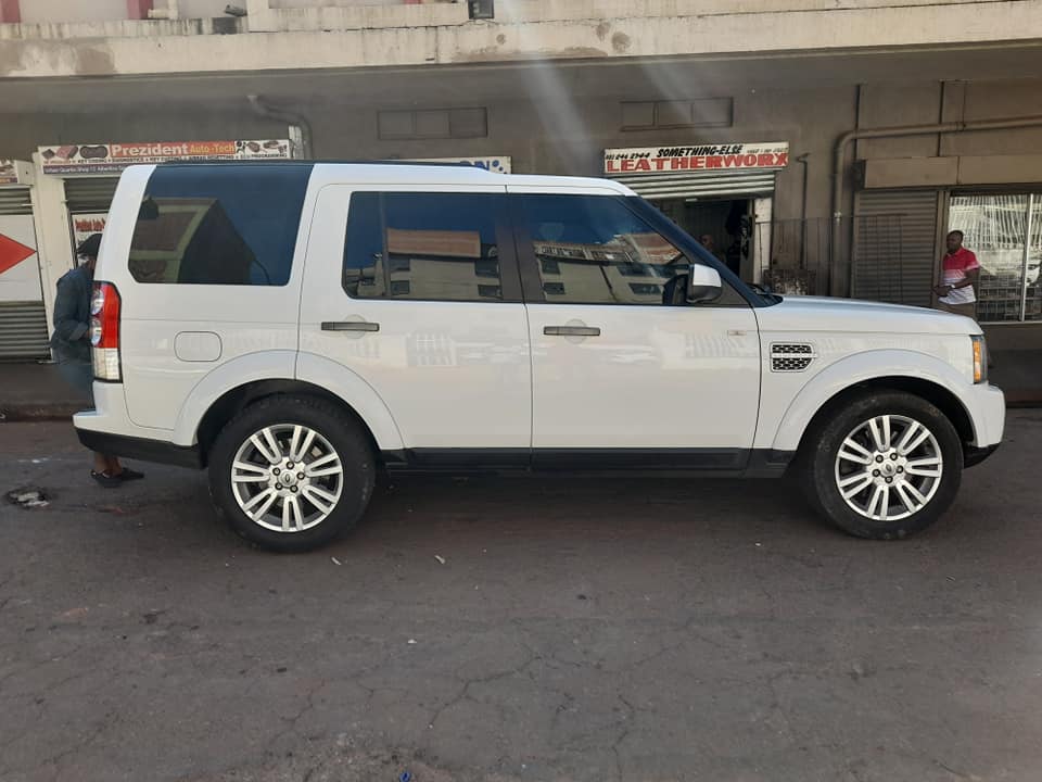 2012 Range Rover Discovery 4 4.0 Available