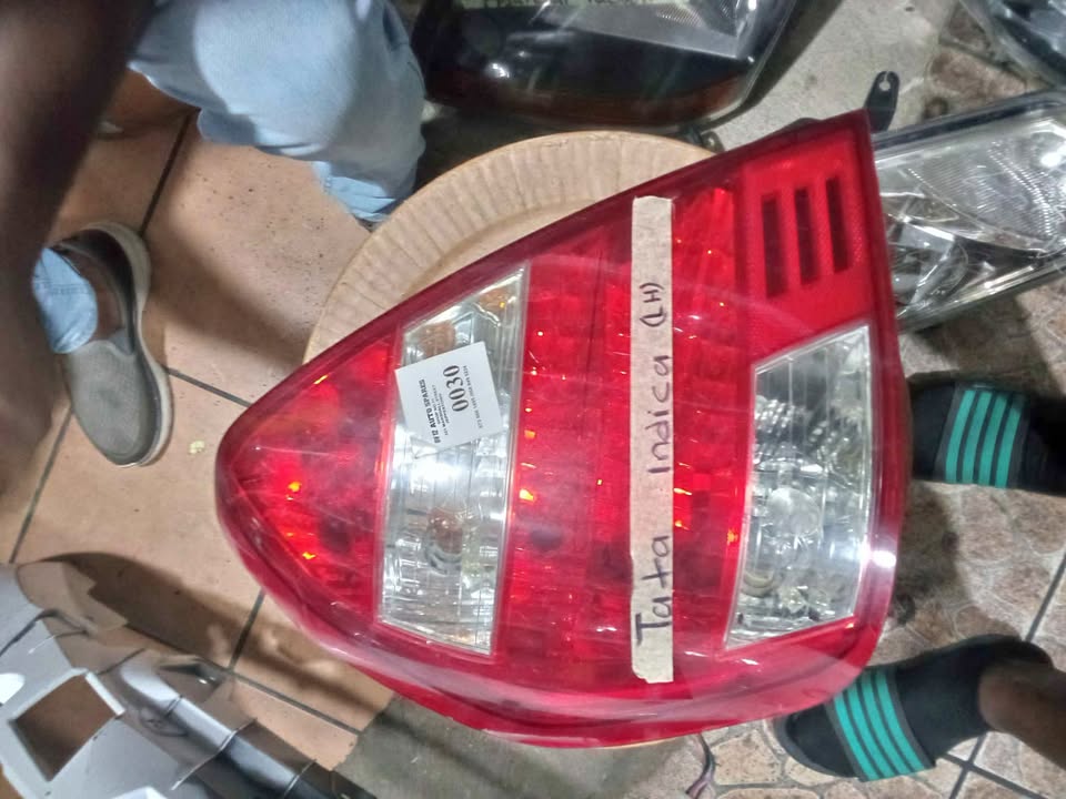 TATA INDICA Taillight left side - Private Seller TATA INDICA Taillight left side - Private Seller