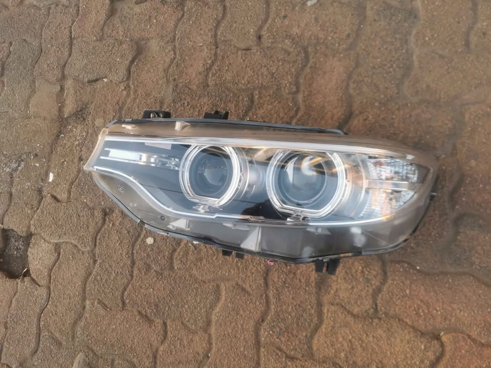BMW F32 4 series left headlight - Private Seller BMW F32 4 series left headlight - Private Seller