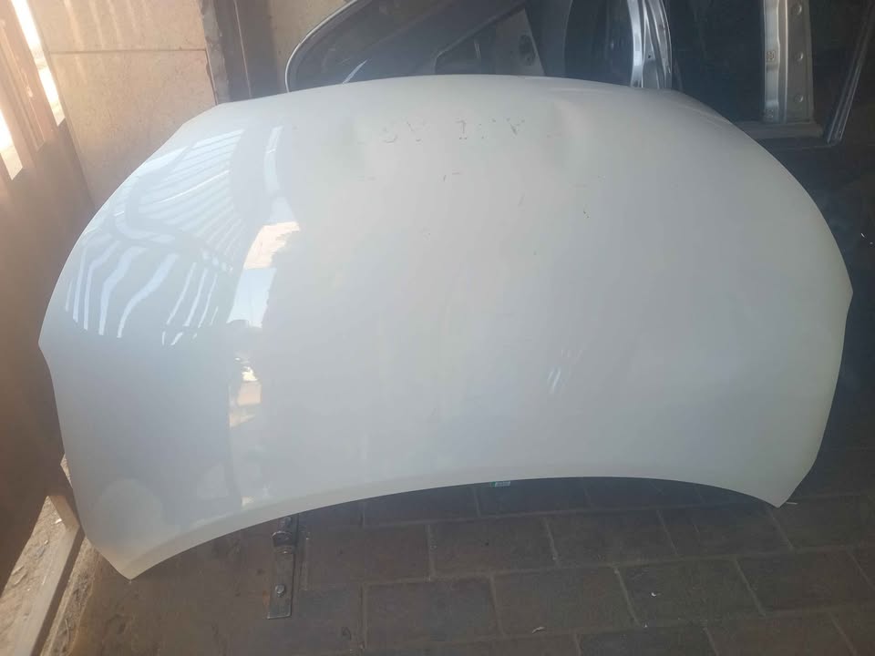 Toyota vitz bonnet - Private Seller