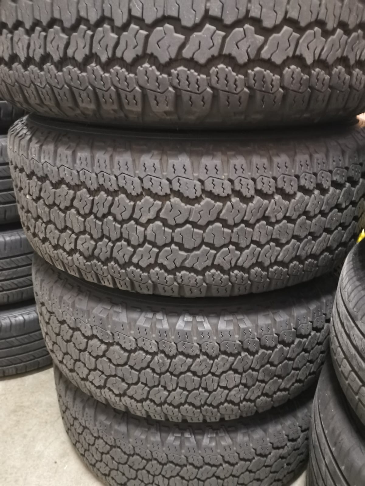 17inch Ford Ranger original mags with 265/65/17 Goodyear Wrangler Kevlar, reinfo - Private Seller