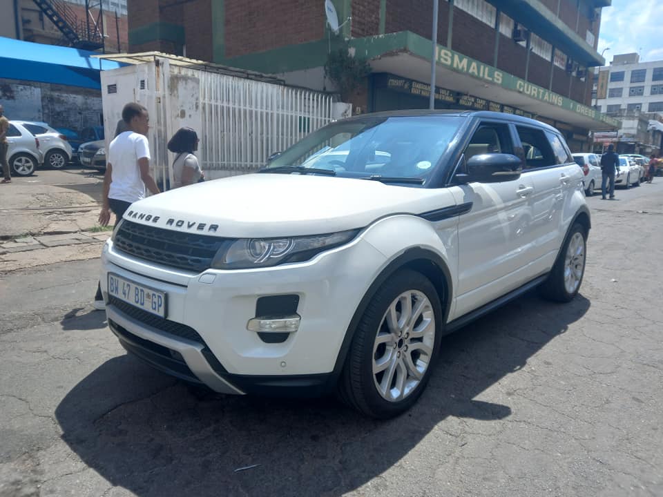 2012 RANGE ROVER EVOGUE SI4 2.0 PETROL, AUTOMATIC, WHITE COLOUR ,MILEAGE 105000KM