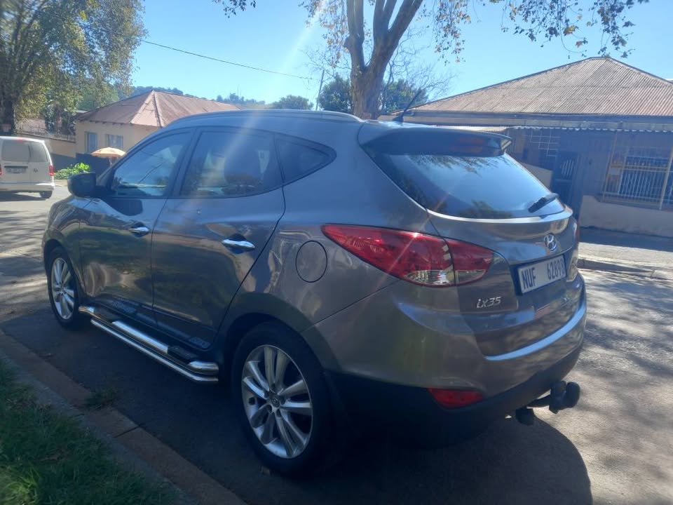 2013 Hyundai ix35 Executive 2.0 Petrol, Manual, Grey,Leather seat, Reverse camera