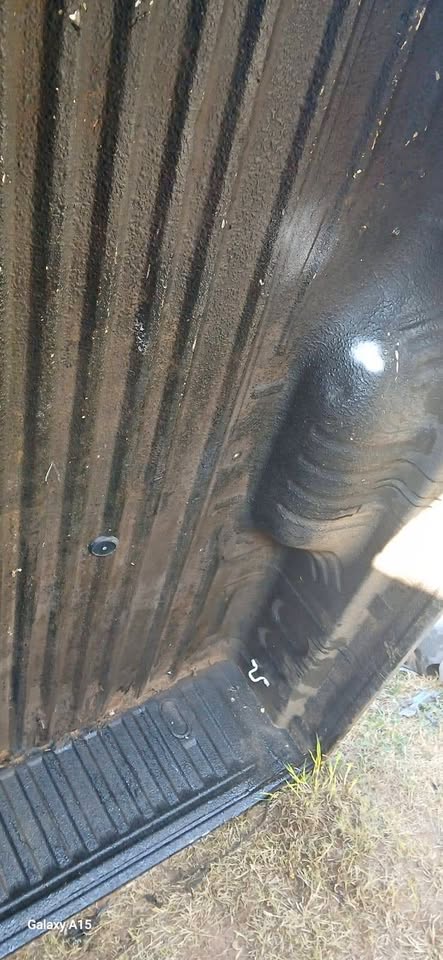 Isuzu Gen 7 loading bin complete - Private Seller Isuzu Gen 7 loading bin complete - Private Seller