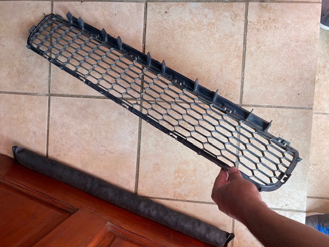 Ford Ranger T5 centre bumper grill. - Private Seller Ford Ranger T5 centre bumper grill. - Private Seller