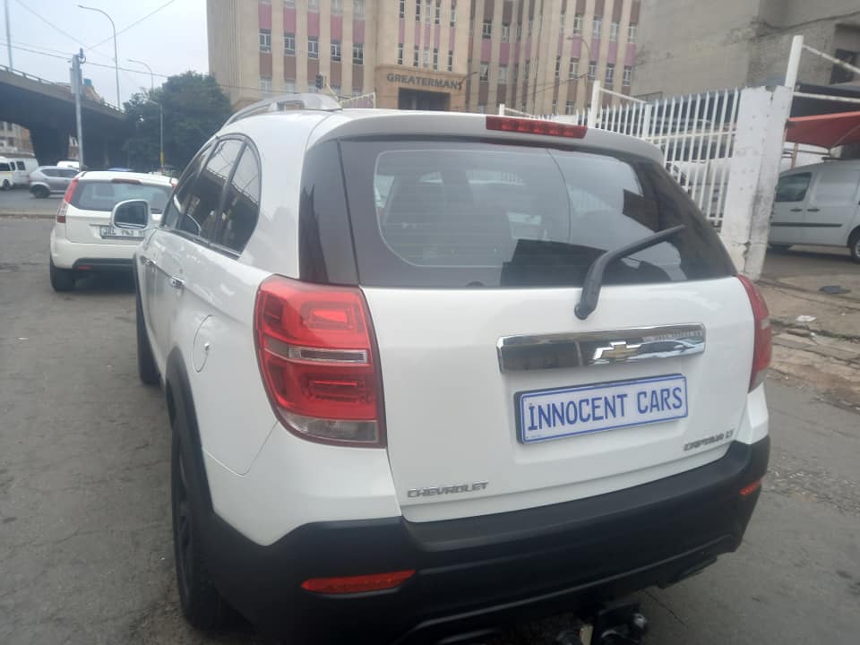 2014 CHEVROLET CAPTIVA LT 2.0 AUTOMATIC TRANSMISSION, WHITE COLOUR